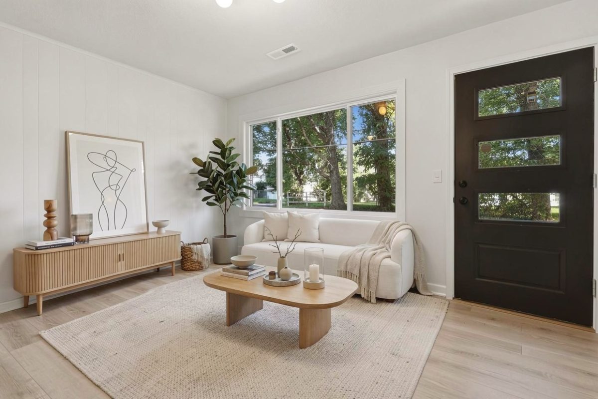 Same room after virtual staging