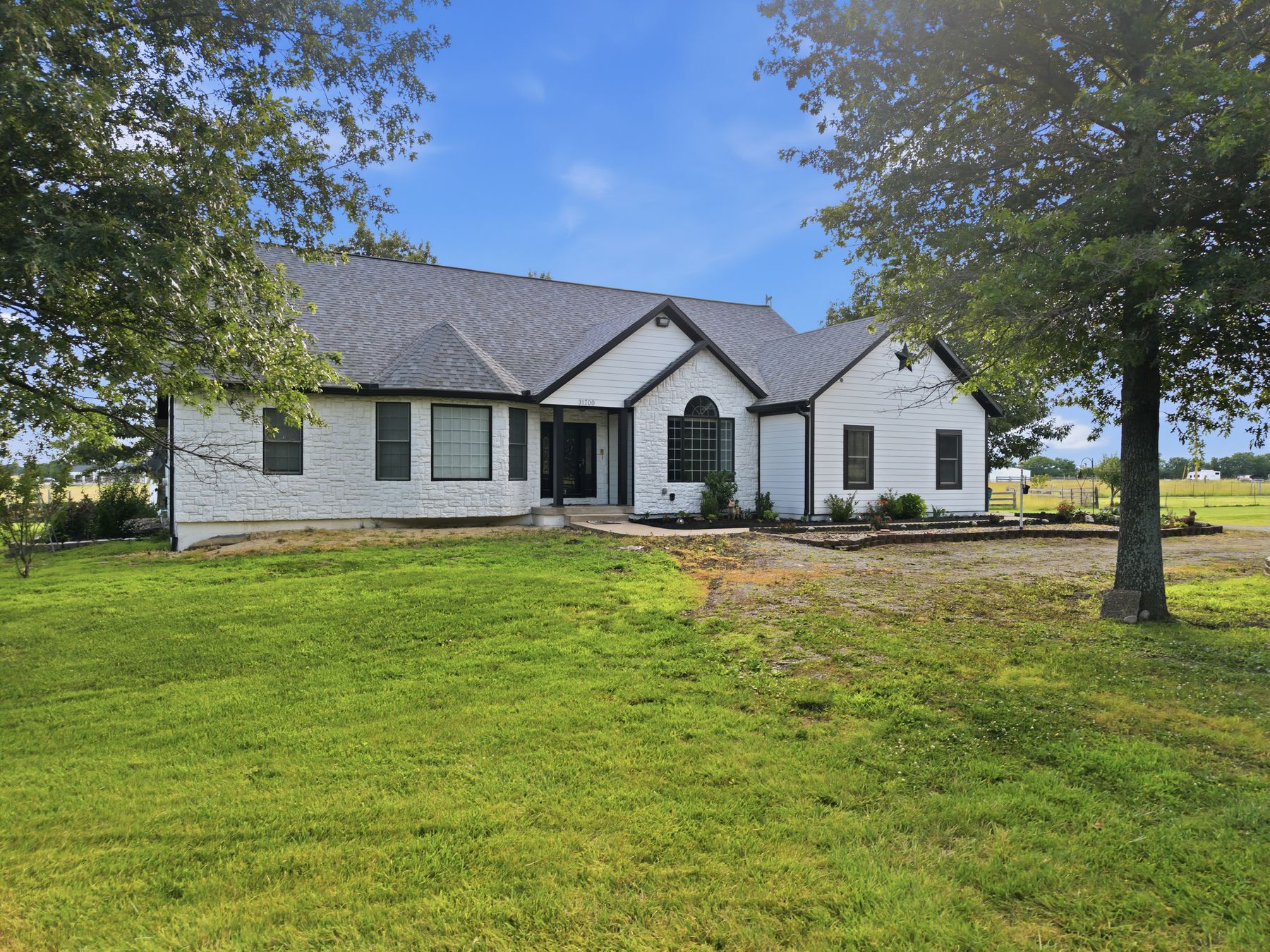 31700 Osawatomie Rd photo 1