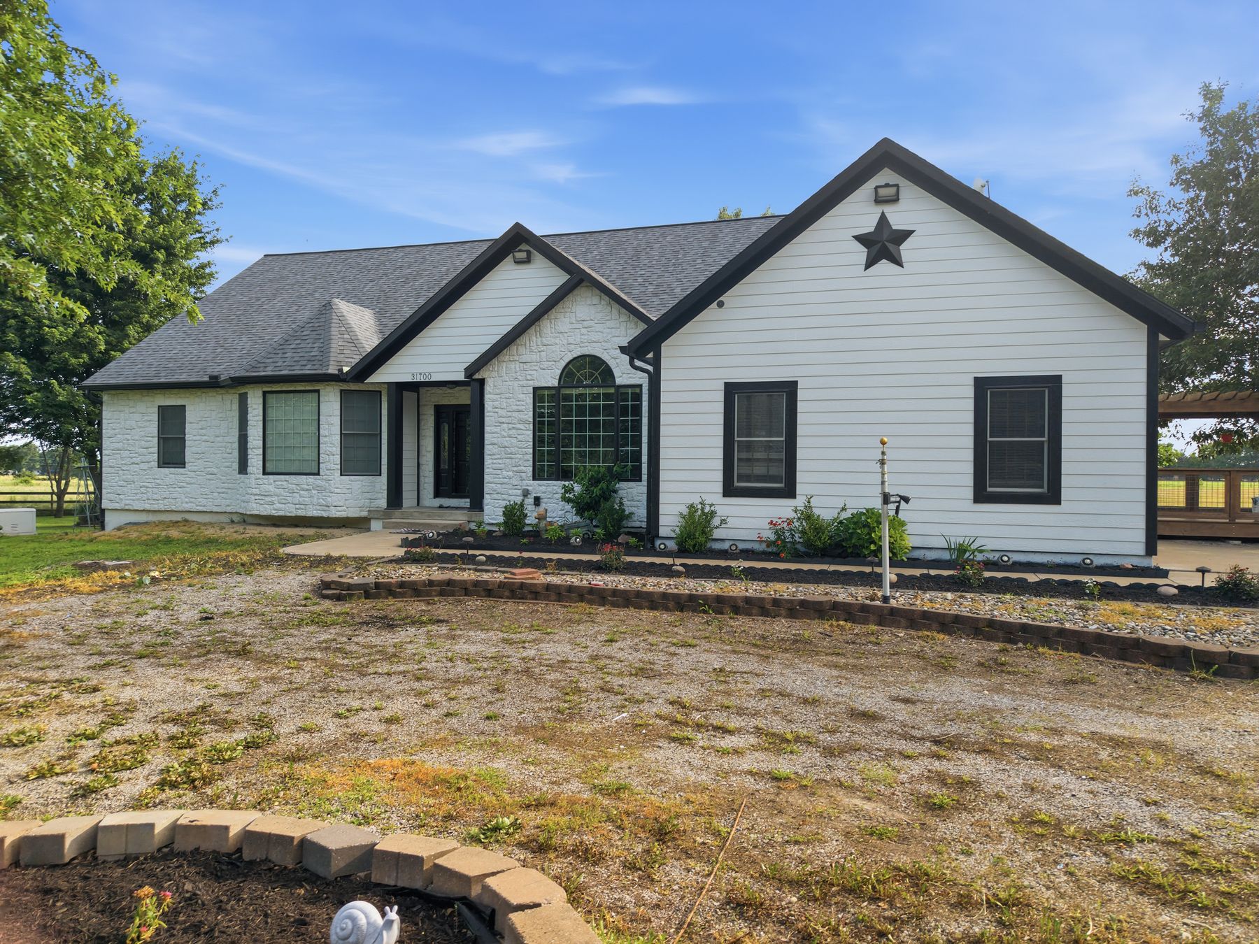 31700 Osawatomie Rd photo 2