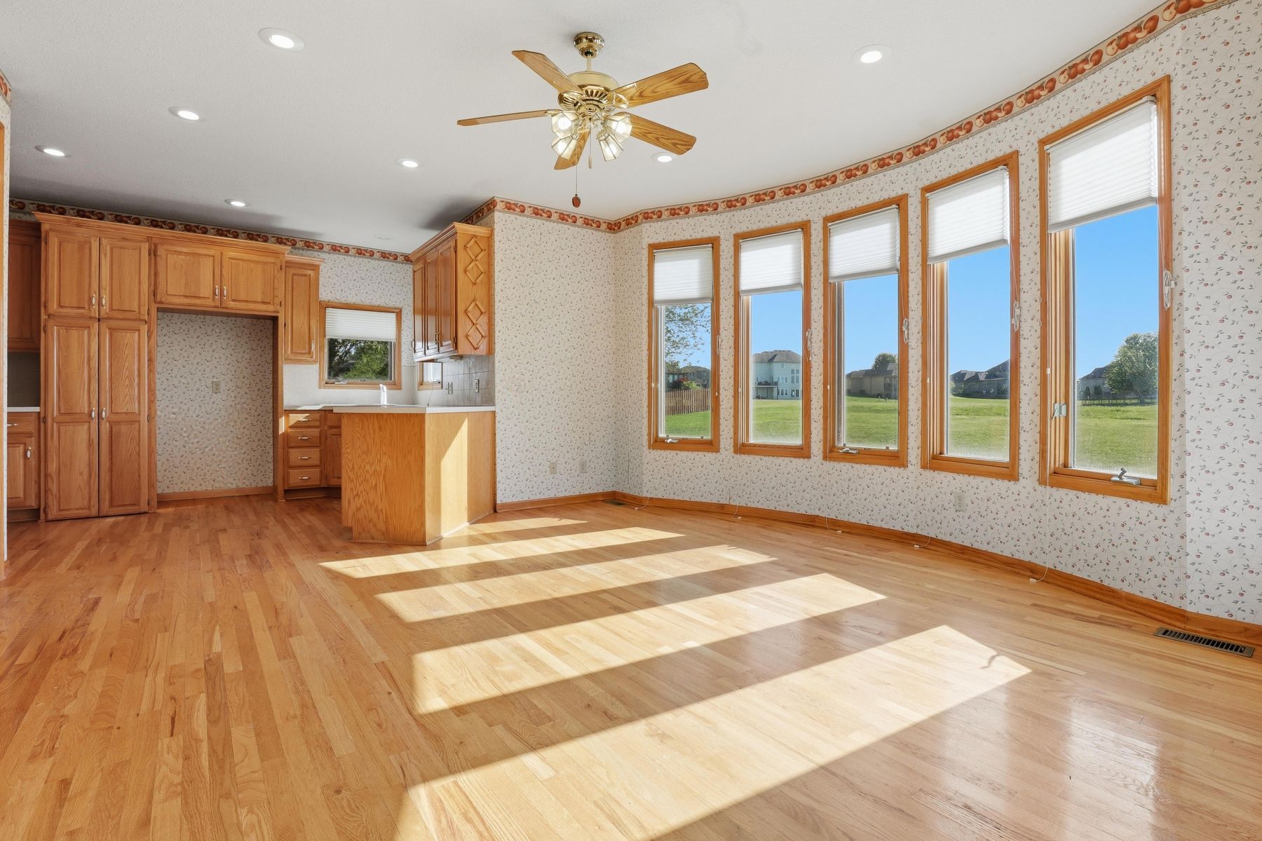 4536 SW Gull Point Dr photo 9