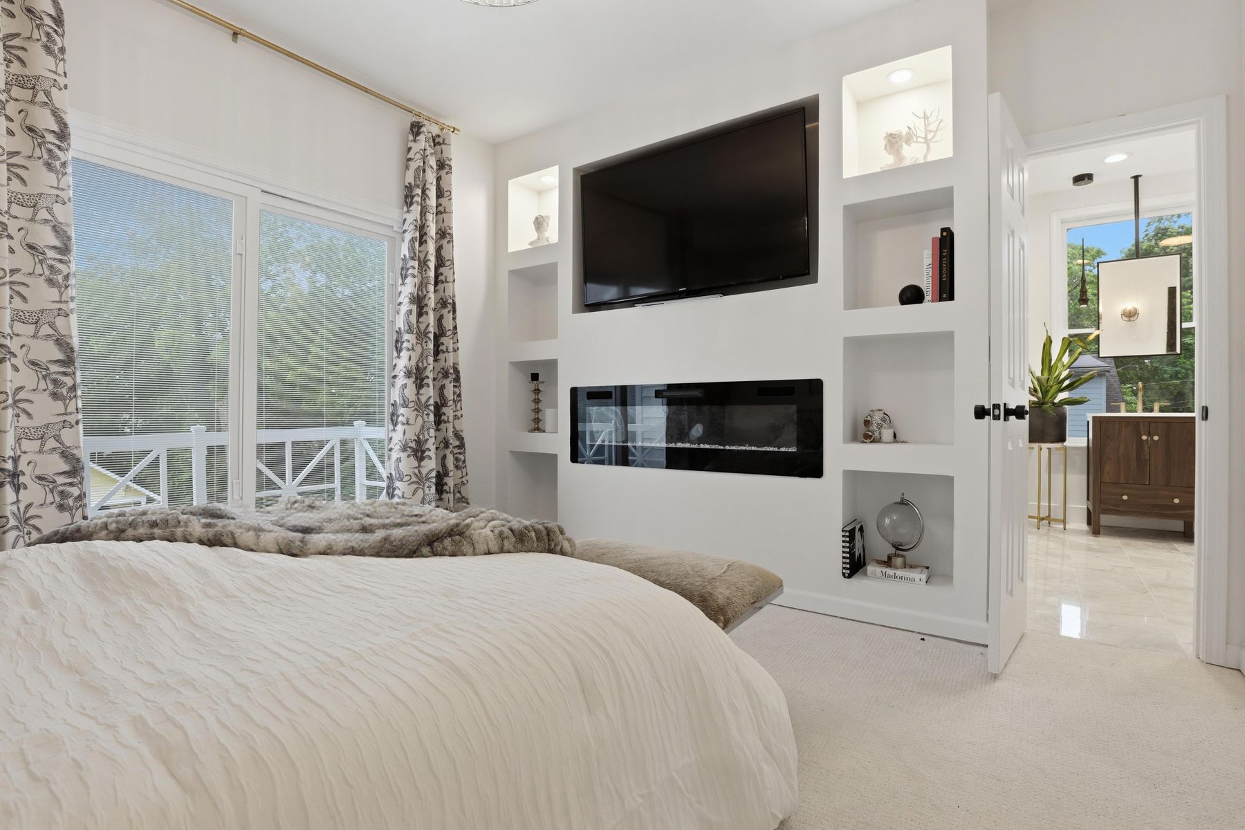 4738 Holly St photo 14