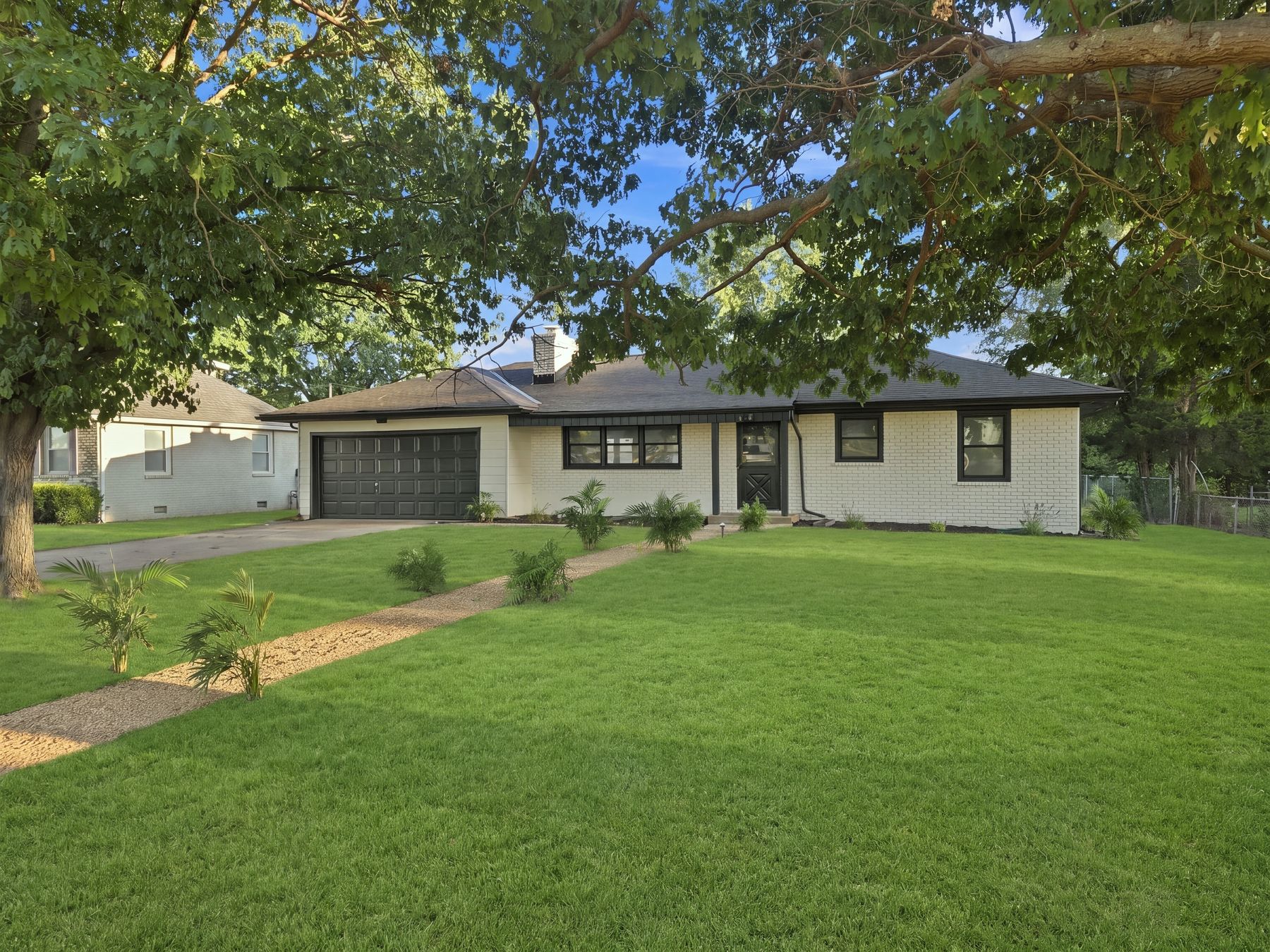 9277 State Ave photo 1