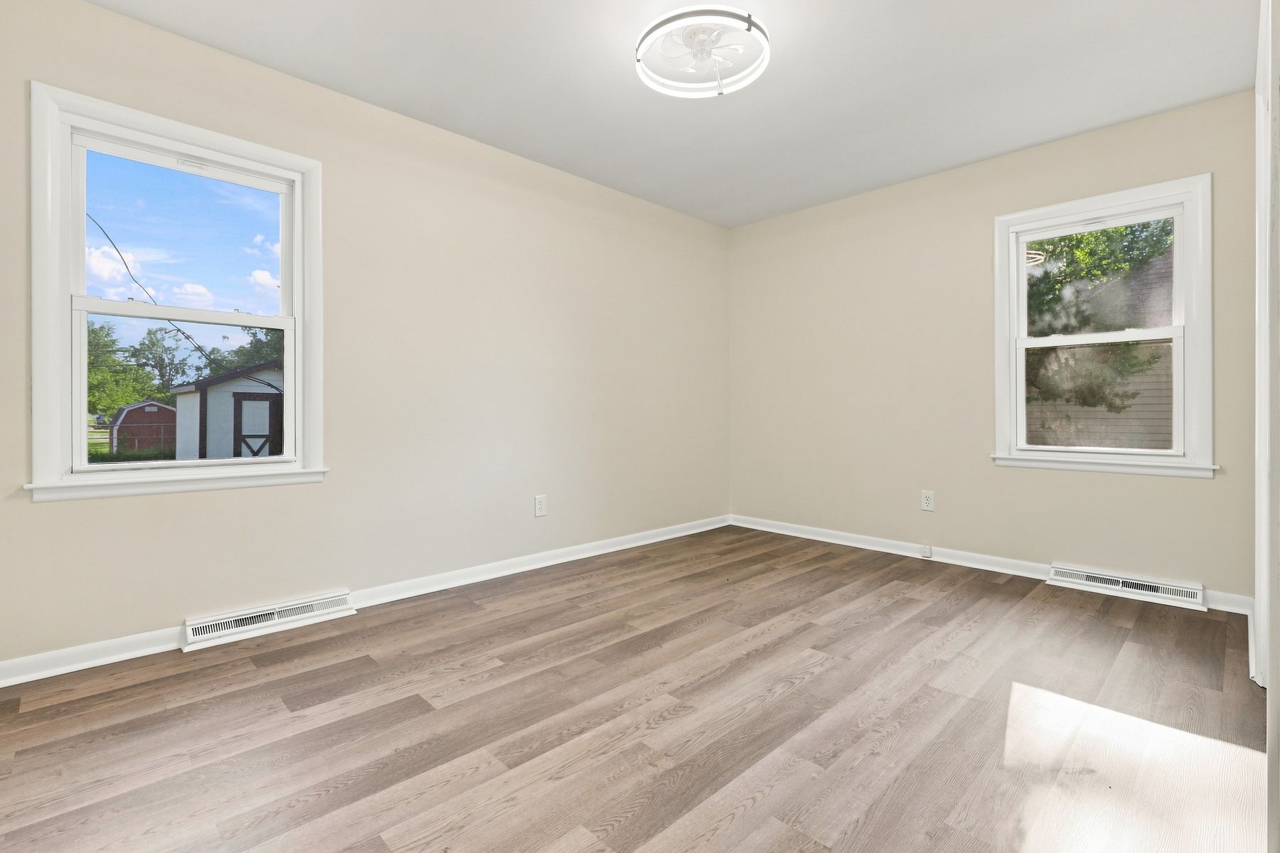 9277 State Ave photo 14